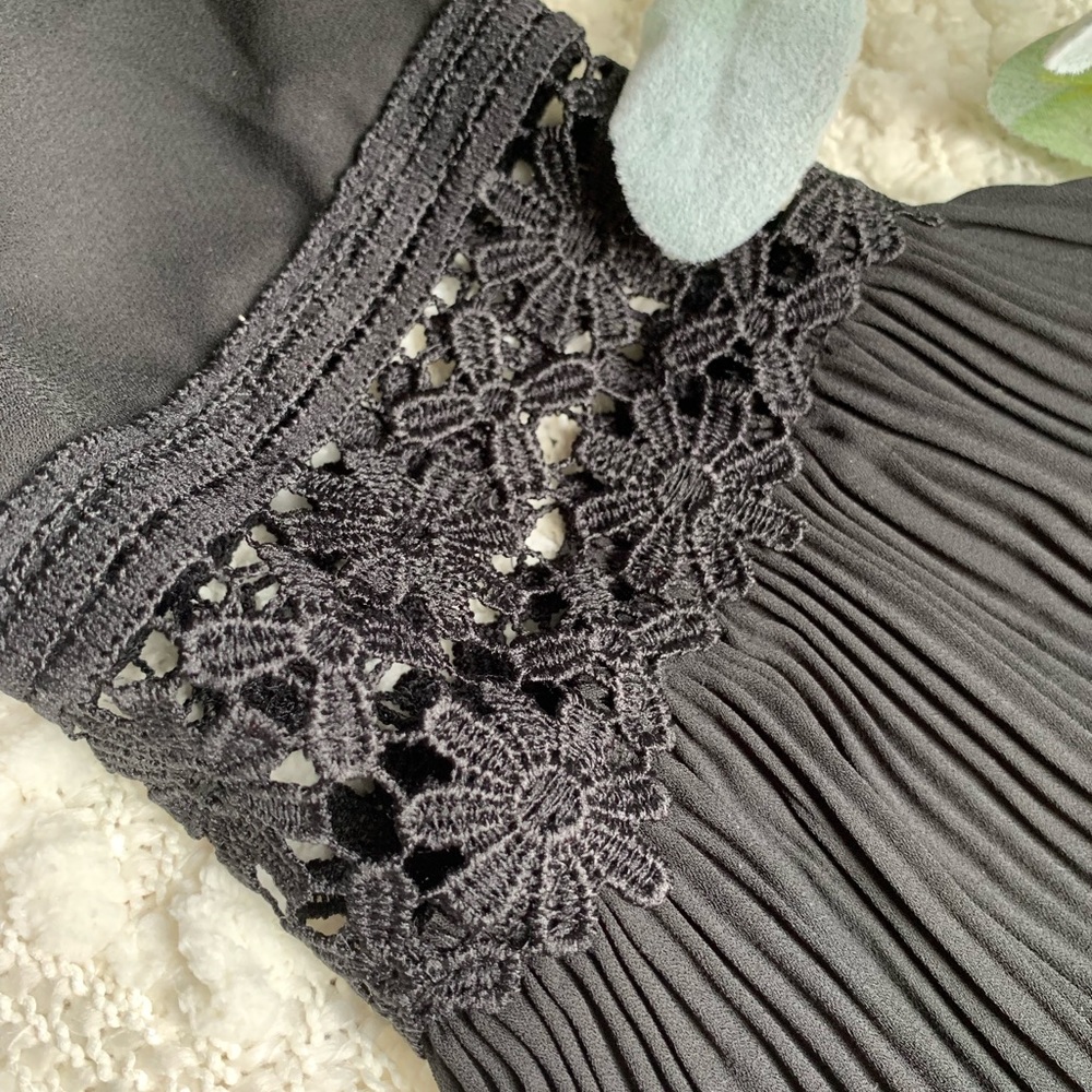 SOLD! Dressy Black shirt - Picture 6 of 7